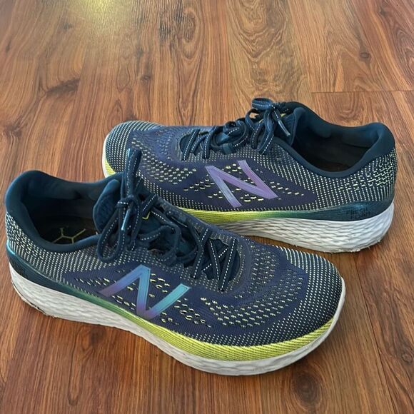 New Balance Men's fresh foam blue running sneakers size 8.5 - Picture 1 of 7